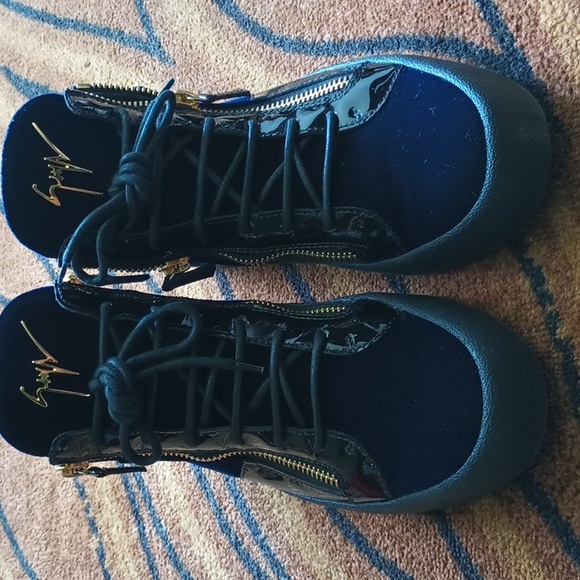 Giuseppe Zanotti - Picture 2 of 4